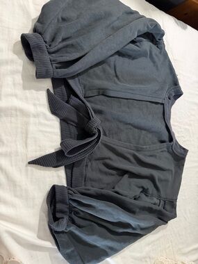 Pilcro Cropped Slate Blue open back tie waist  Sweatshirt SZ: M